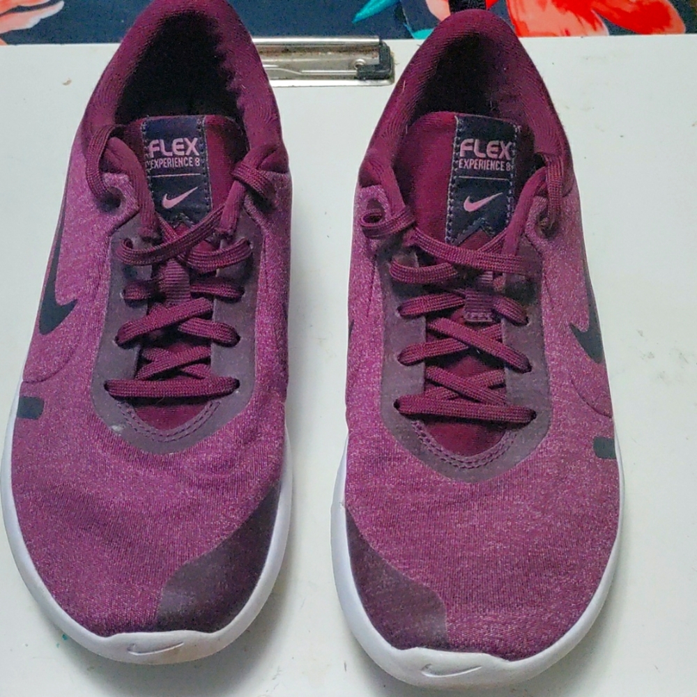 Nike Flex experience 8 sneakers size 7